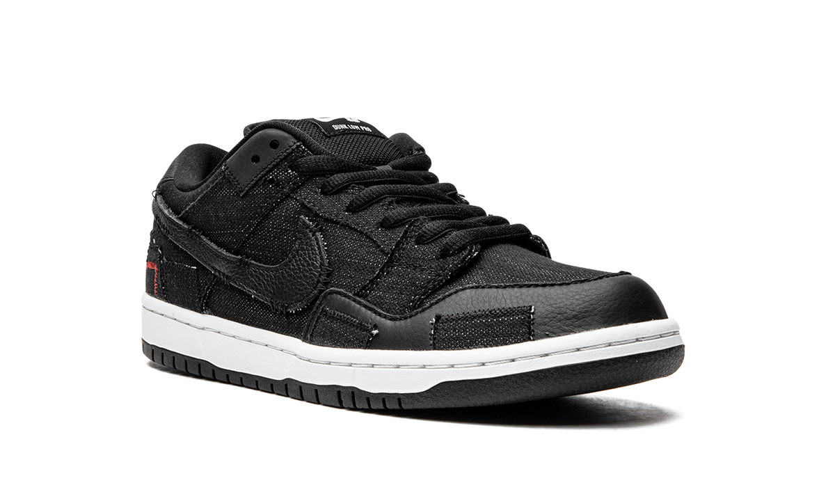 SB Dunk Low "Wasted Youth - Special Box" DD8386 001a